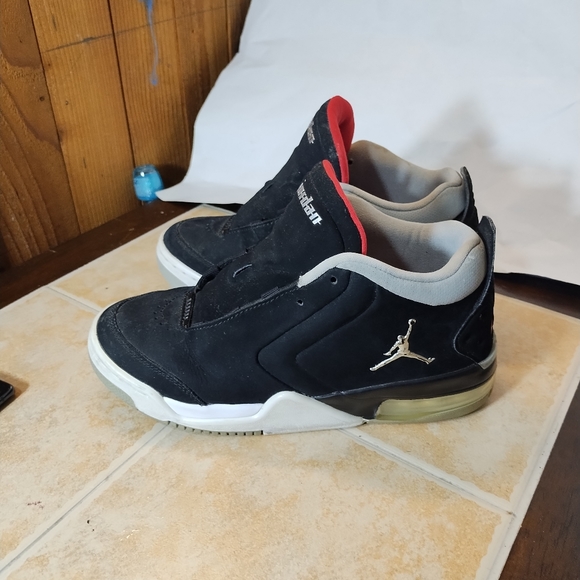 Jordan shoes size 6y - Picture 5 of 6